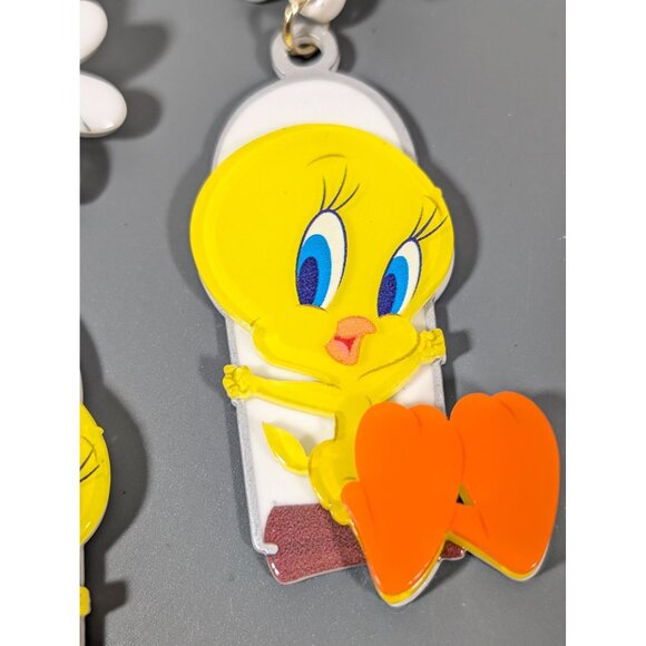 Warner Brothers Looney Tuns Tweety Bird Daisy Dangle Earrings Long - Picture 3 of 8